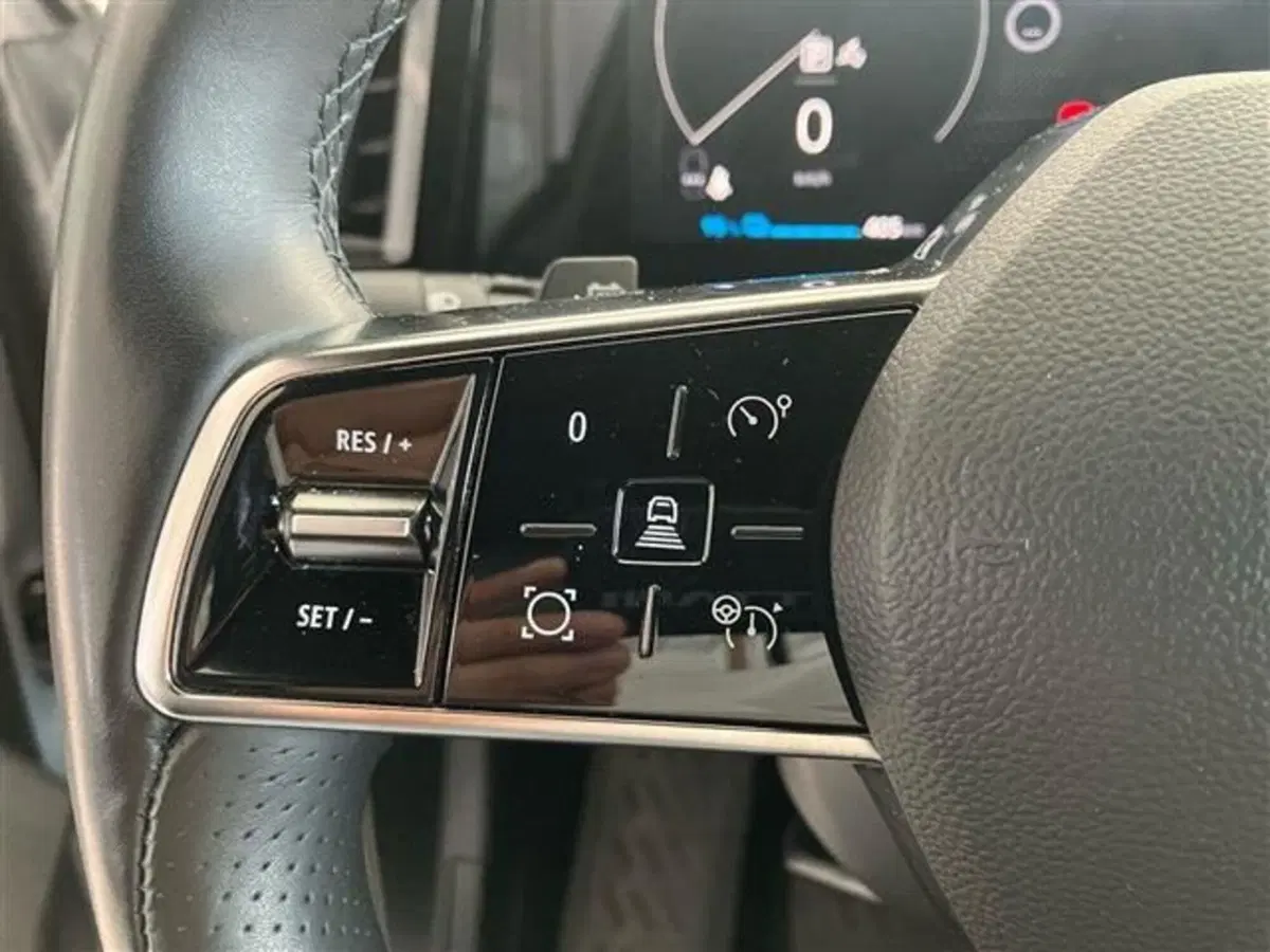 Renault Megane E-Tech Electric usata a Como (17)