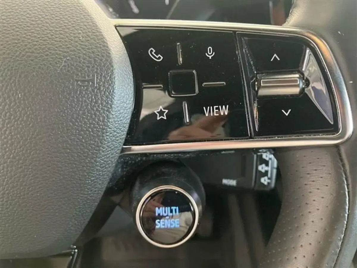 Renault Megane E-Tech Electric usata a Como (18)