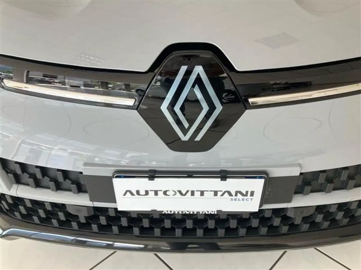 Renault Megane E-Tech Electric usata a Como (20)