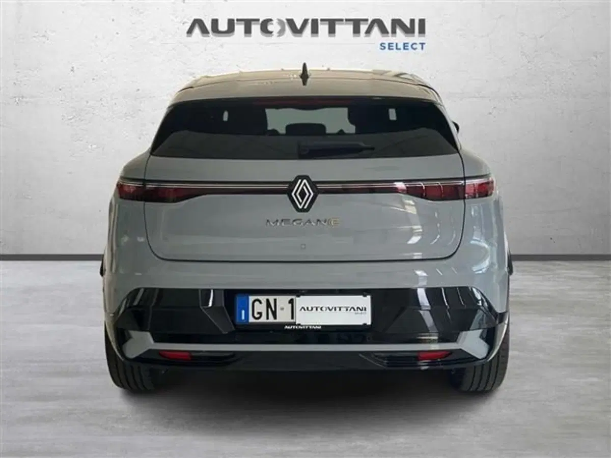 Renault Megane E-Tech Electric usata a Como (3)