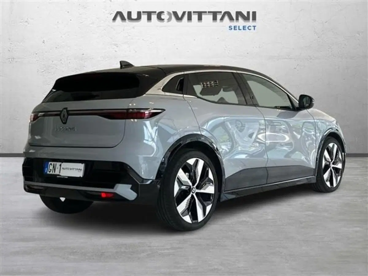 Renault Megane E-Tech Electric usata a Como (4)