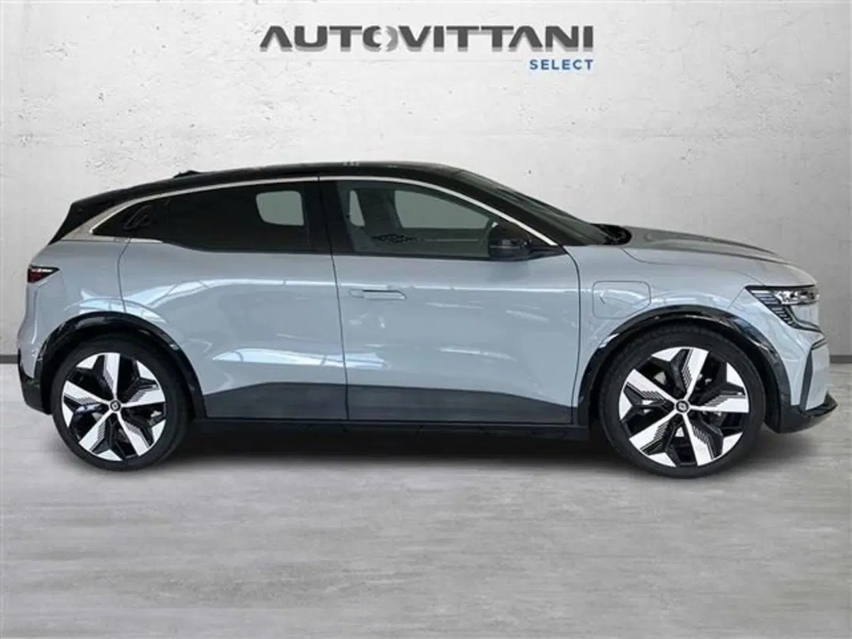 Renault Megane E-Tech Electric usata a Como (5)