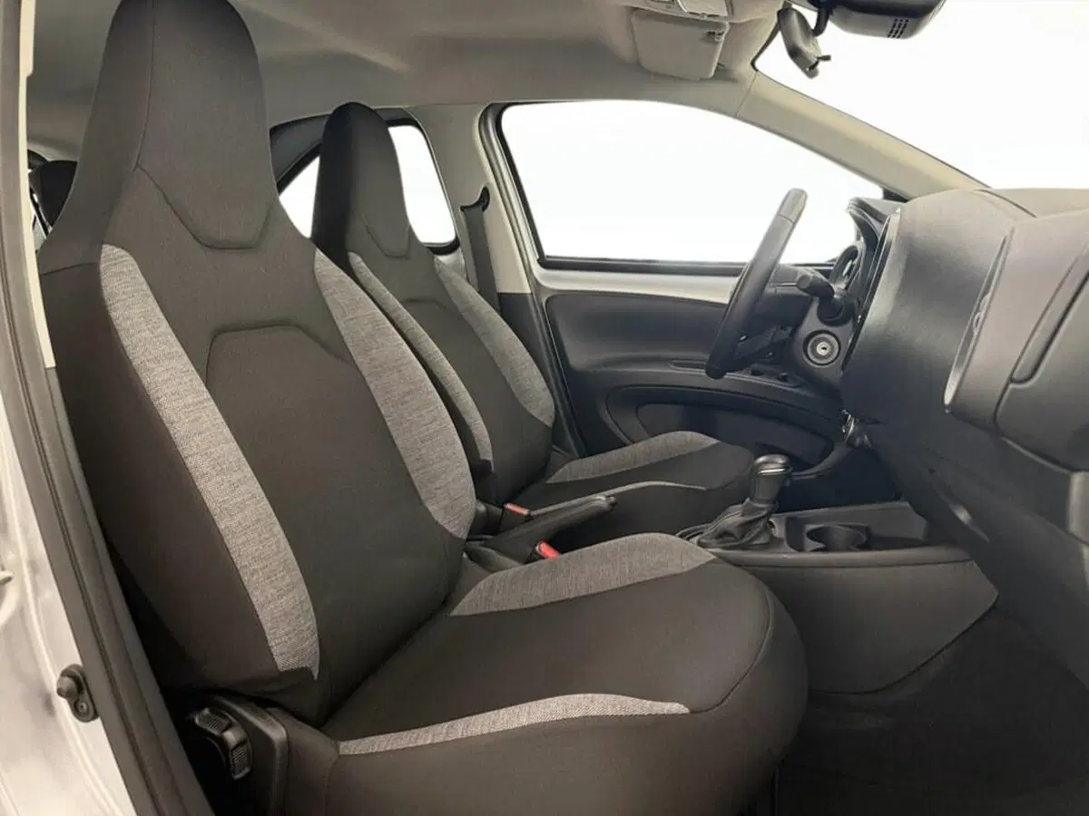 Toyota Aygo X usata a Monza e Brianza (9)