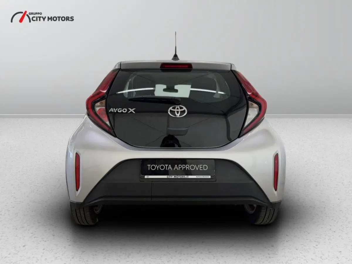 Toyota Aygo X usata a Monza e Brianza (6)