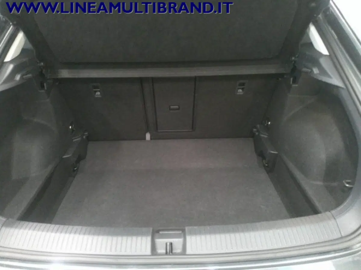 Volkswagen T-Roc usata a Piacenza (9)