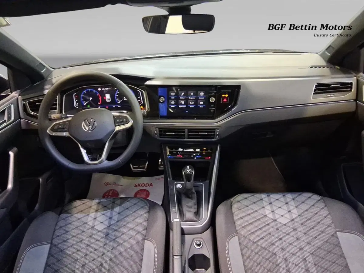 Volkswagen Taigo nuova a Padova (11)