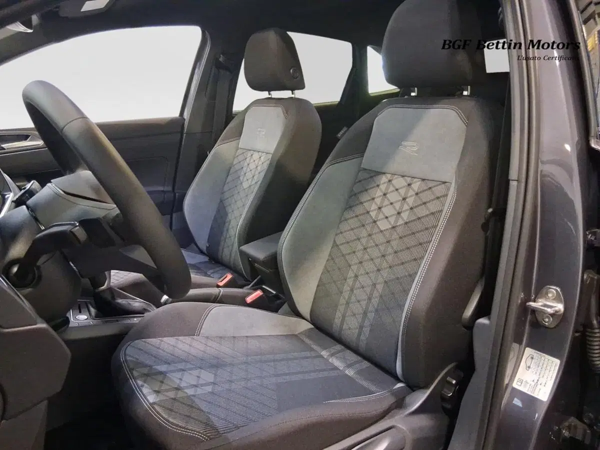 Volkswagen Taigo nuova a Padova (13)