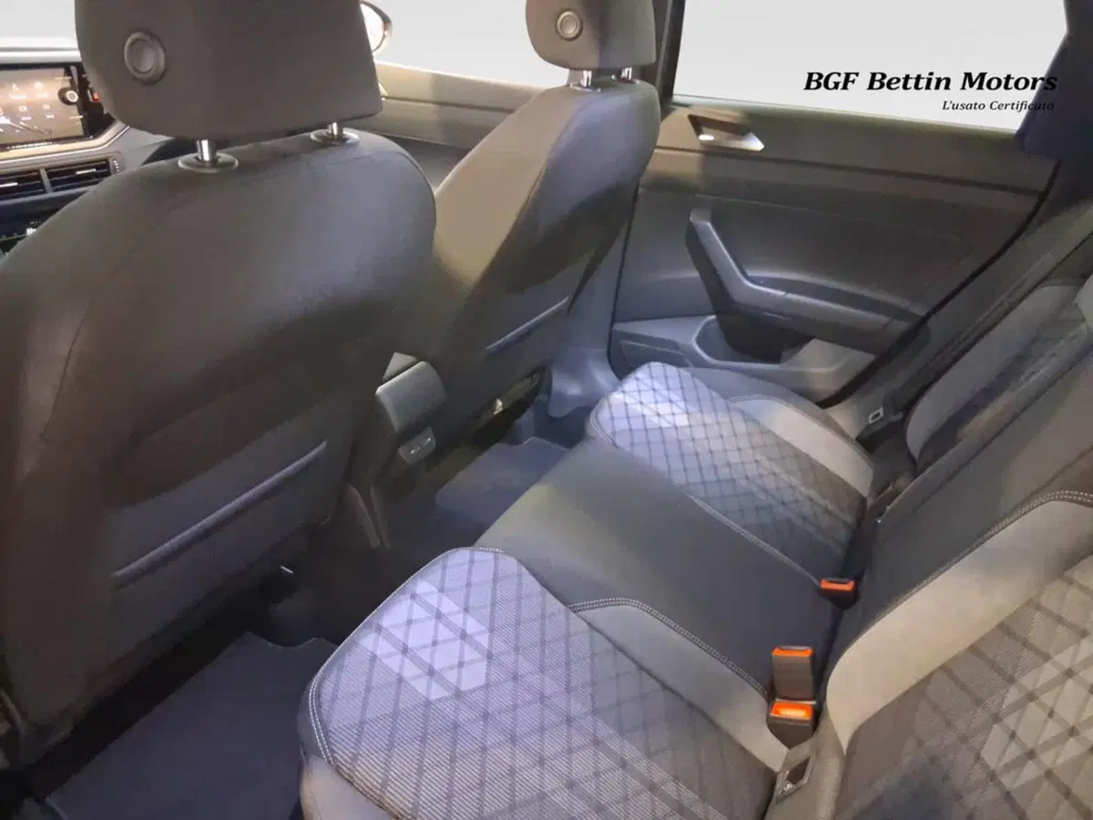 Volkswagen Taigo nuova a Padova (14)