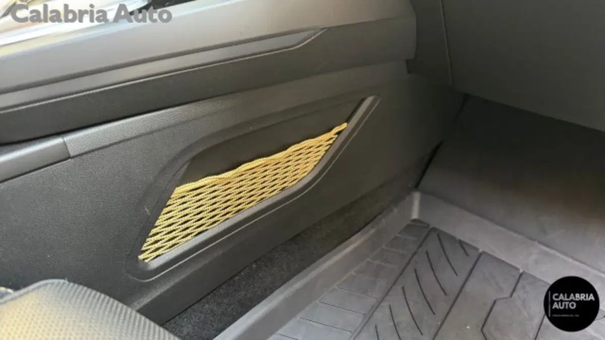 Renault Arkana usata a Reggio Calabria (20)