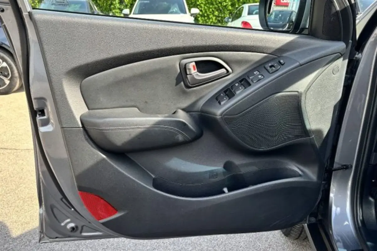 Hyundai ix35 usata a Latina (12)