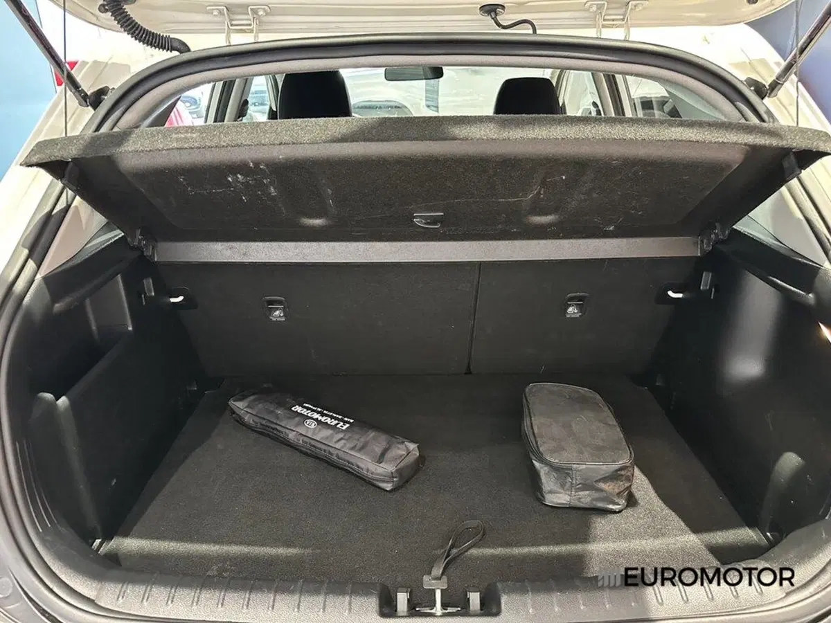 Kia Stonic usata a Bari (13)
