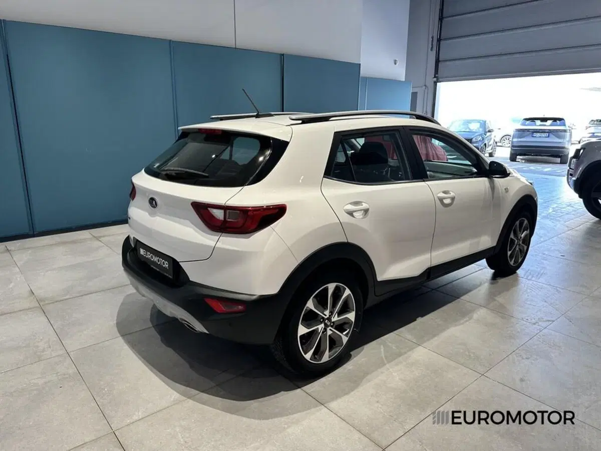 Kia Stonic usata a Bari (5)