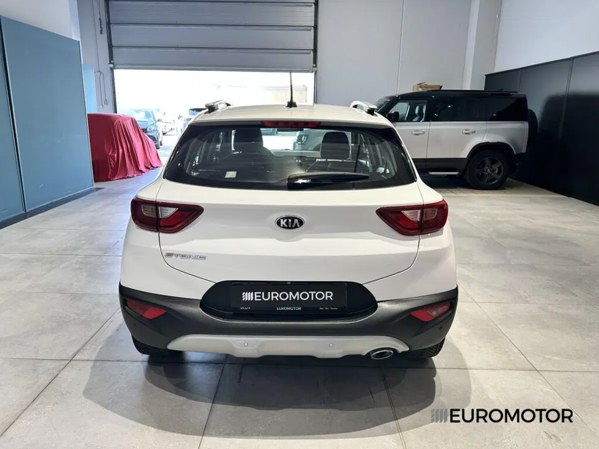 Kia Stonic usata a Bari (6)