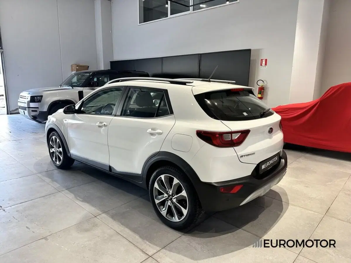 Kia Stonic usata a Bari (7)