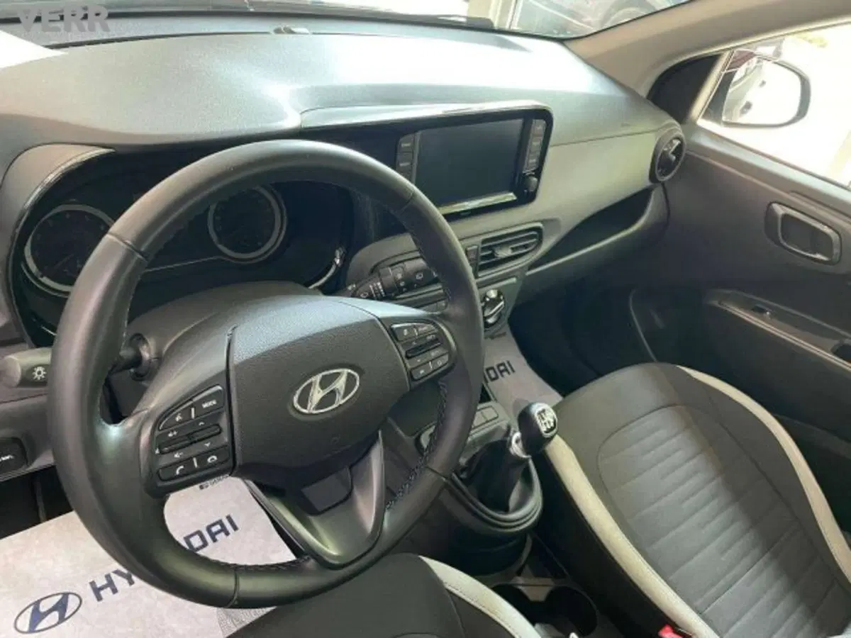 Hyundai i10 usata a Milano (7)