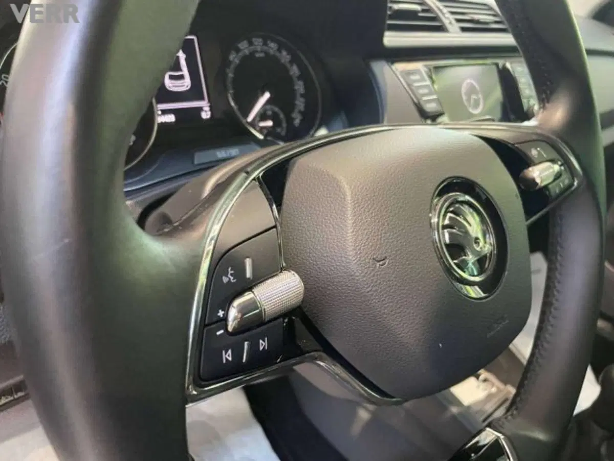 Skoda Fabia usata a Milano (12)