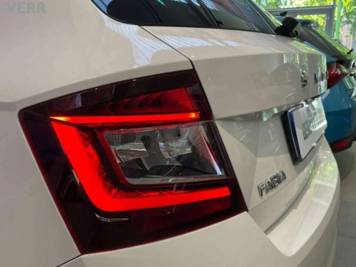 Skoda Fabia usata a Milano (6)
