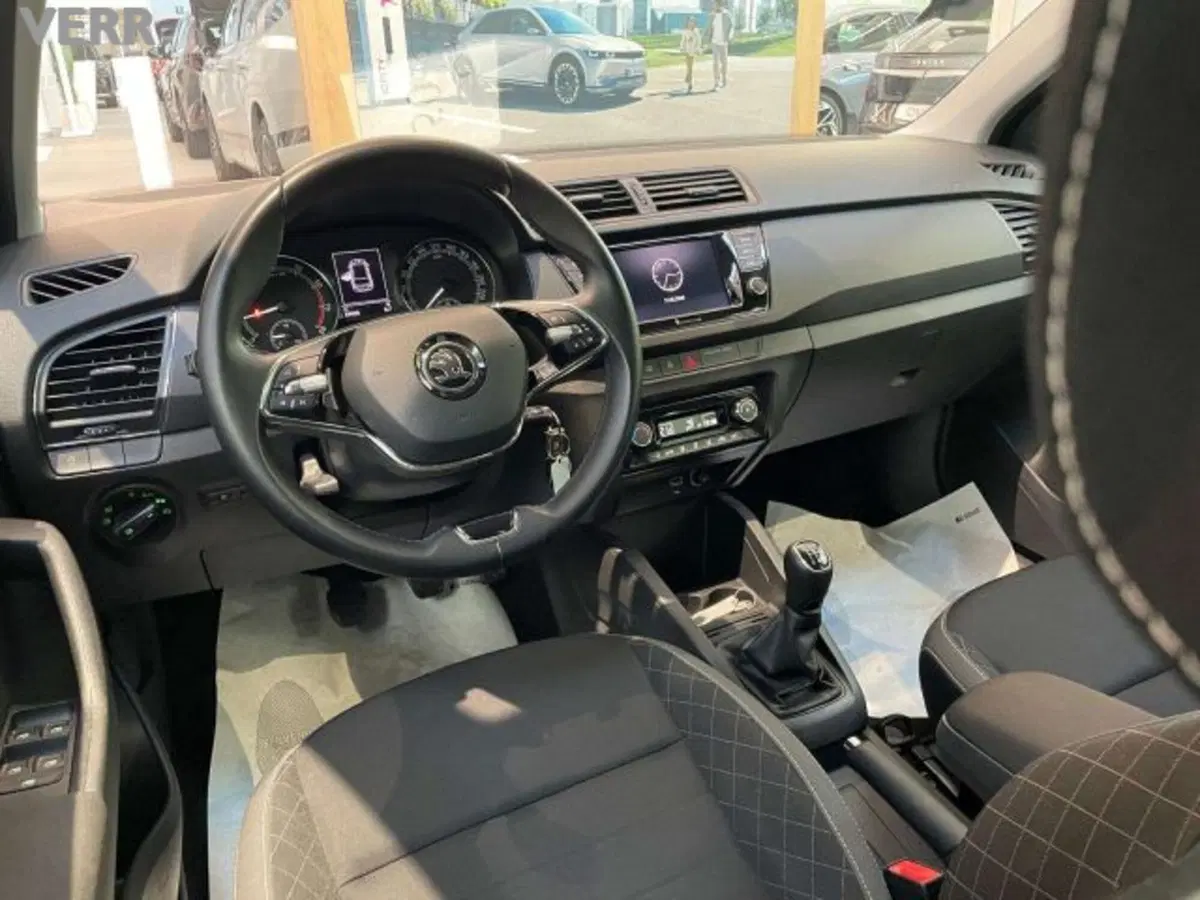 Skoda Fabia usata a Milano (7)