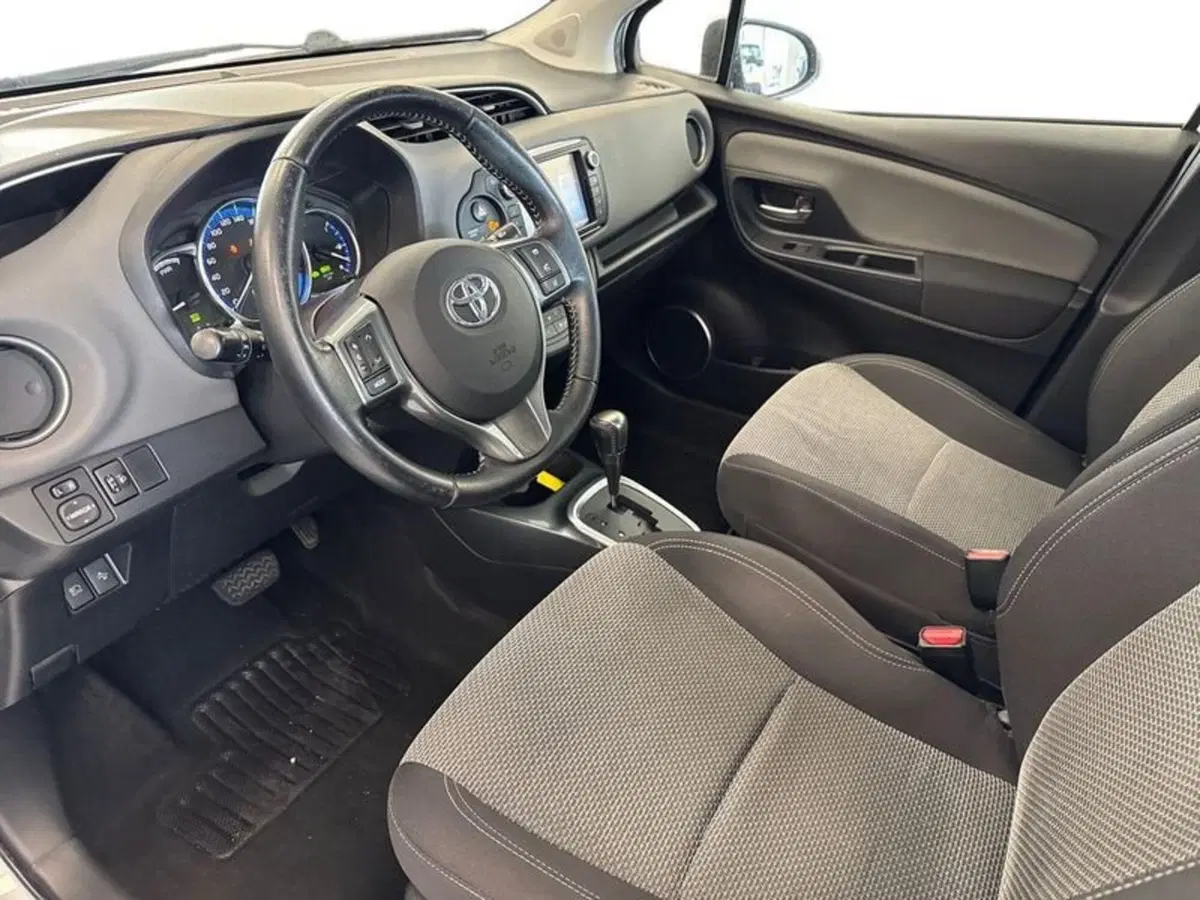 Toyota Yaris usata a Prato (10)