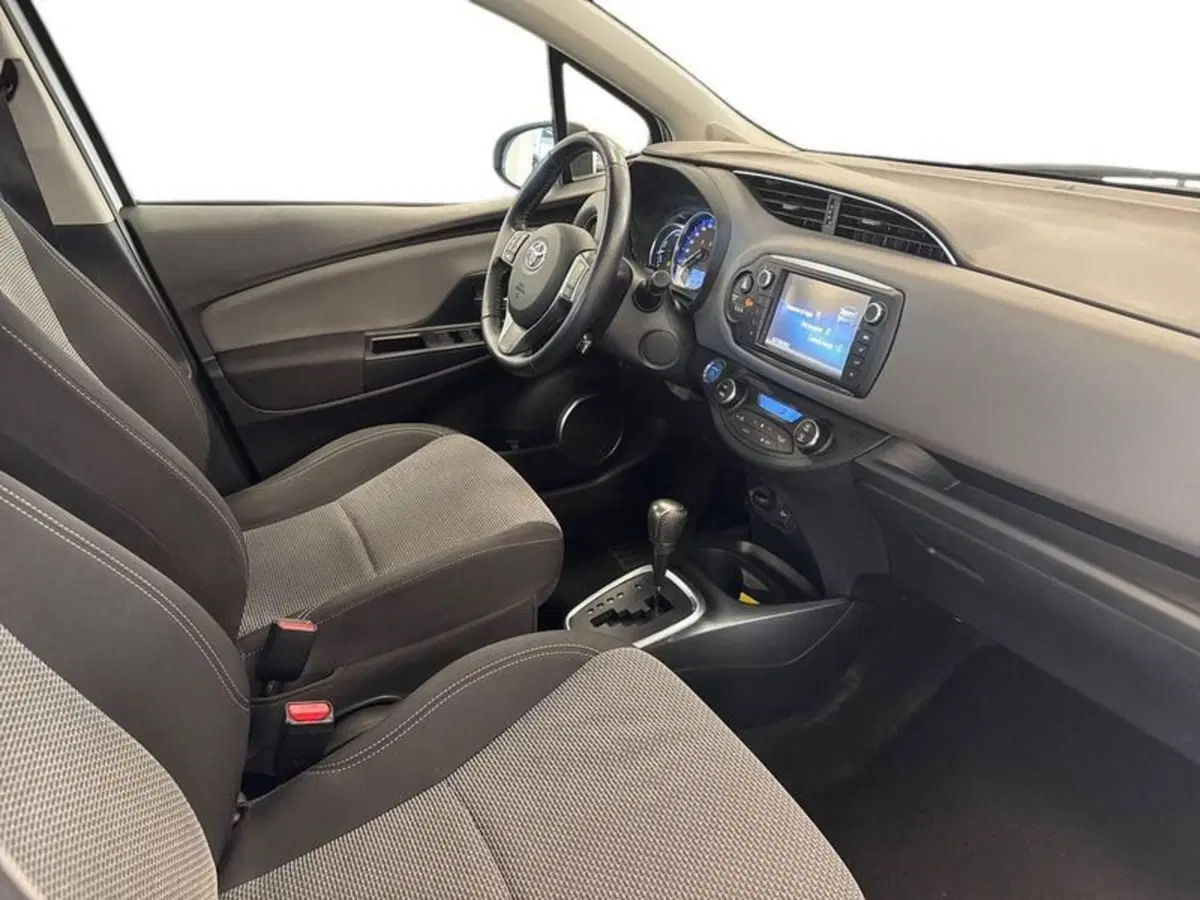 Toyota Yaris usata a Prato (12)