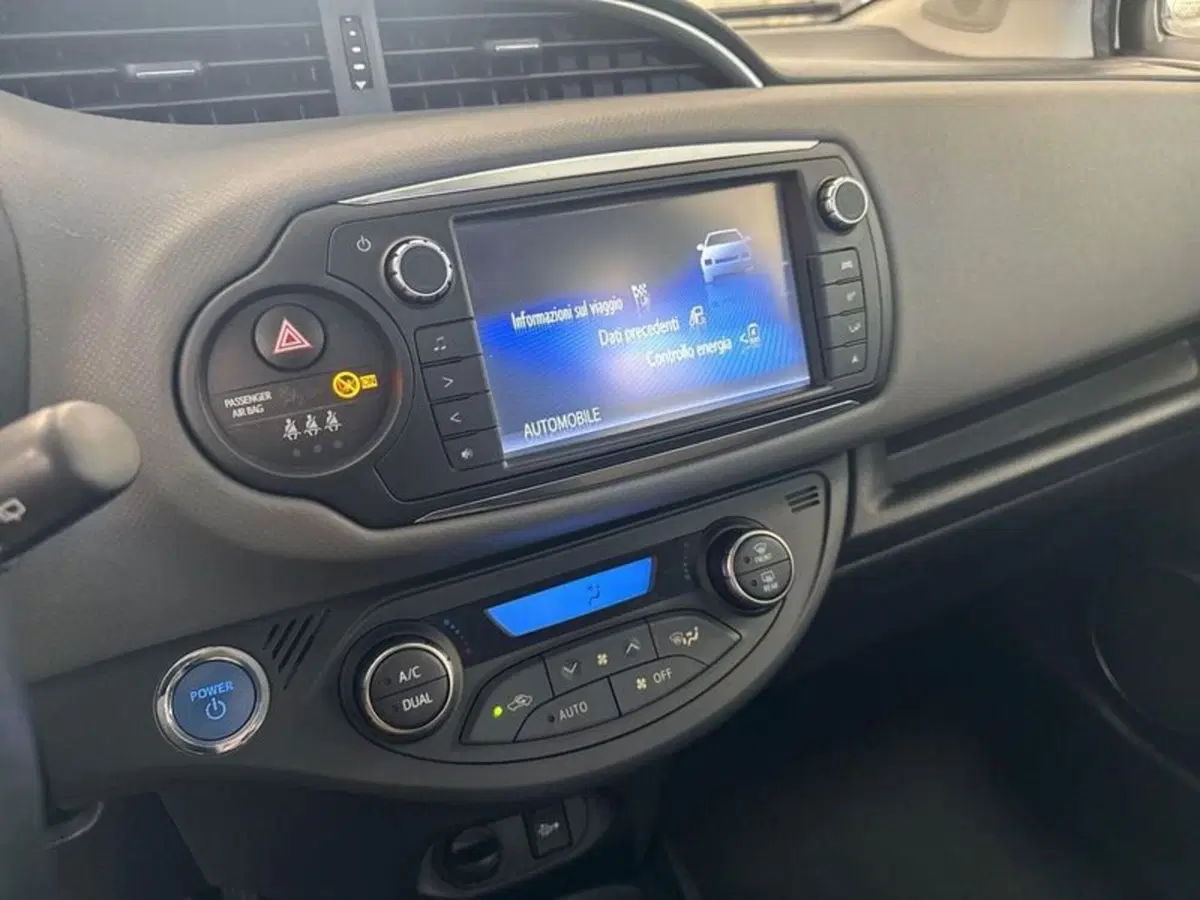 Toyota Yaris usata a Prato (14)