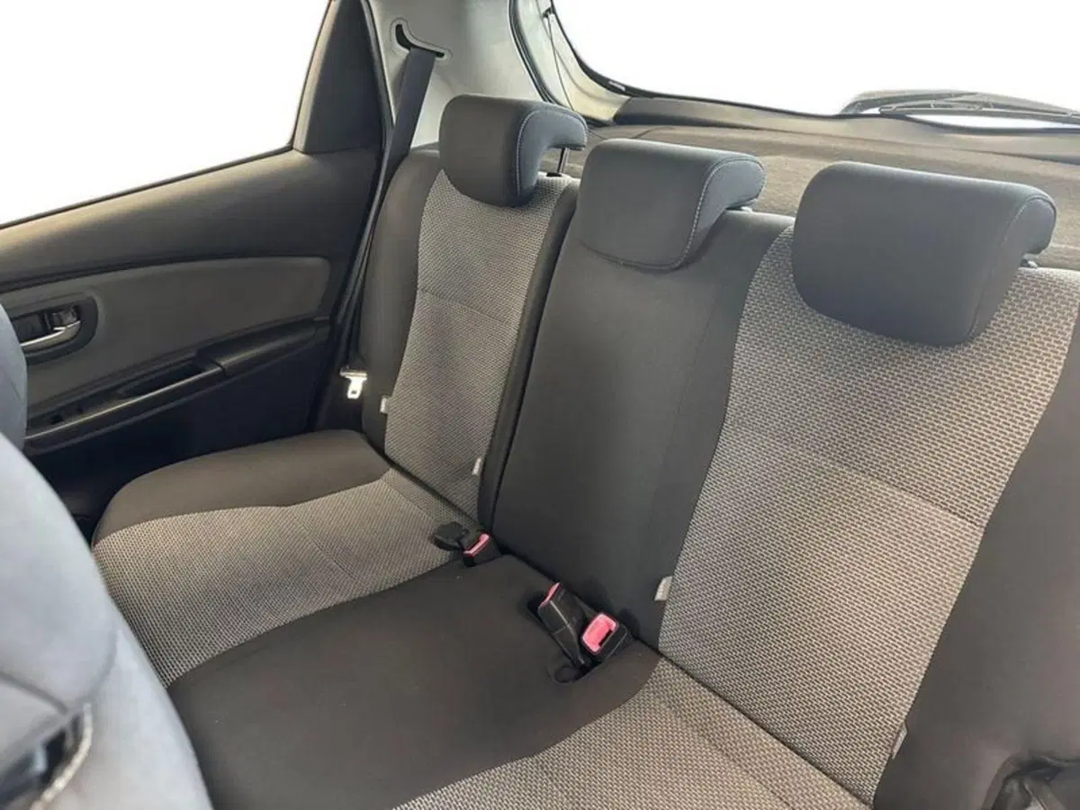 Toyota Yaris usata a Prato (15)