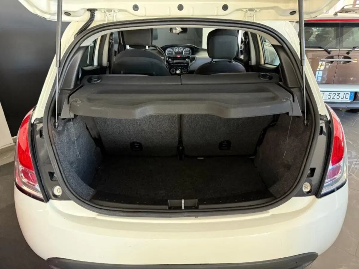 Lancia Ypsilon usata a Firenze (9)