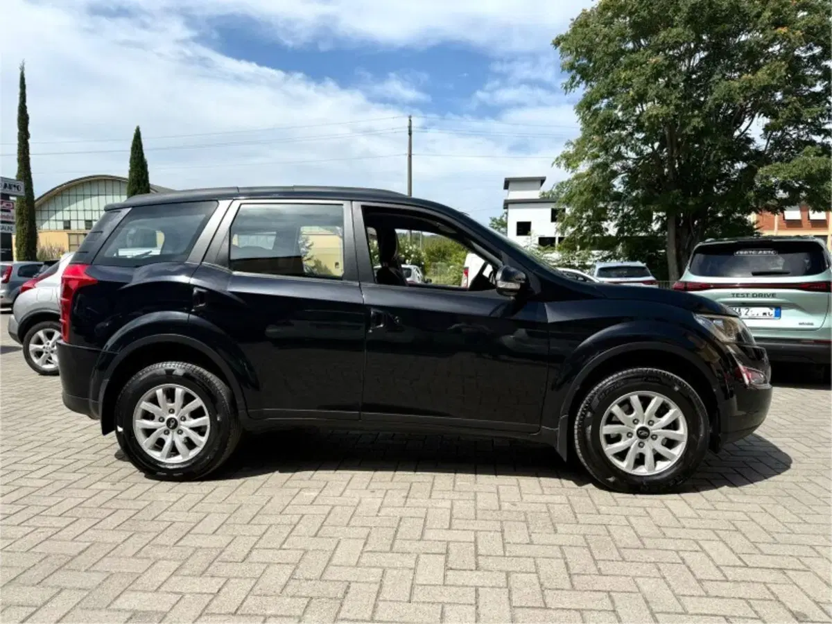 Mahindra XUV500 usata a Firenze (3)