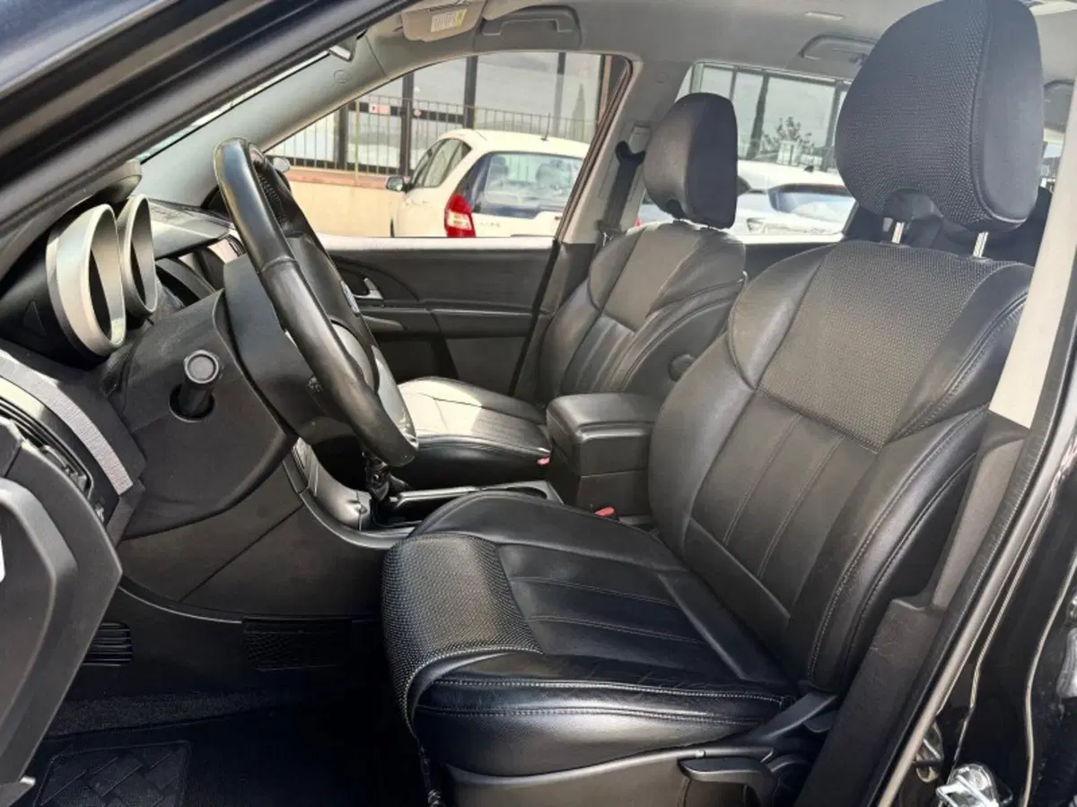 Mahindra XUV500 usata a Firenze (6)