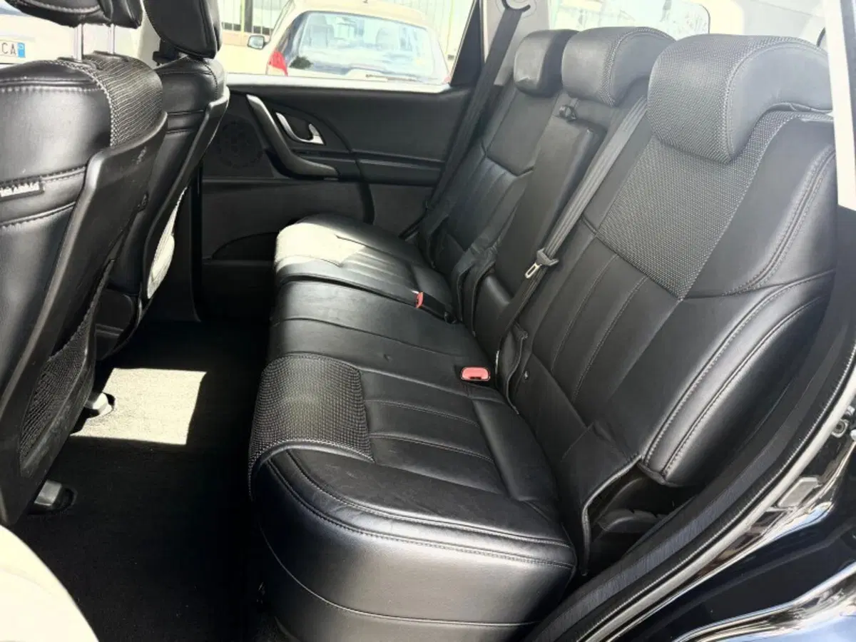Mahindra XUV500 usata a Firenze (7)