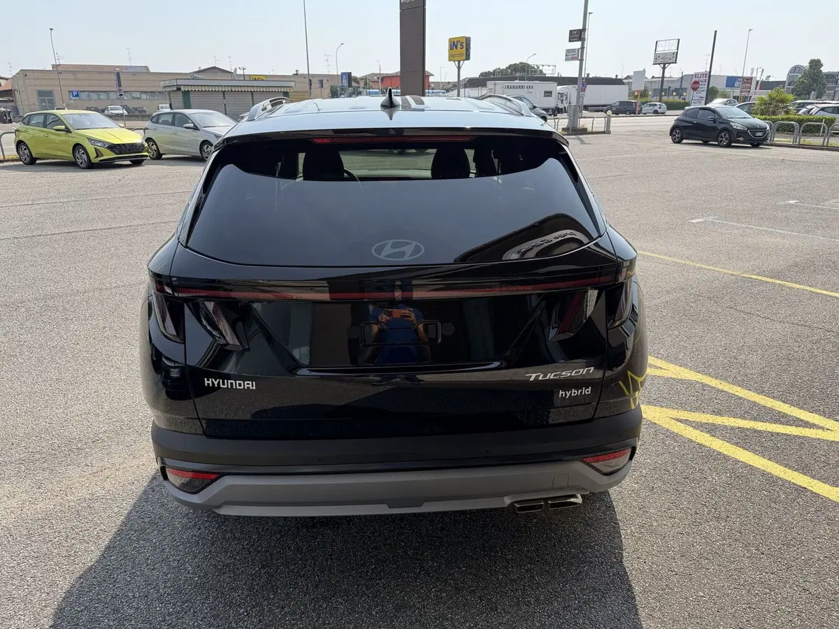 Hyundai Tucson nuova a Vercelli (4)