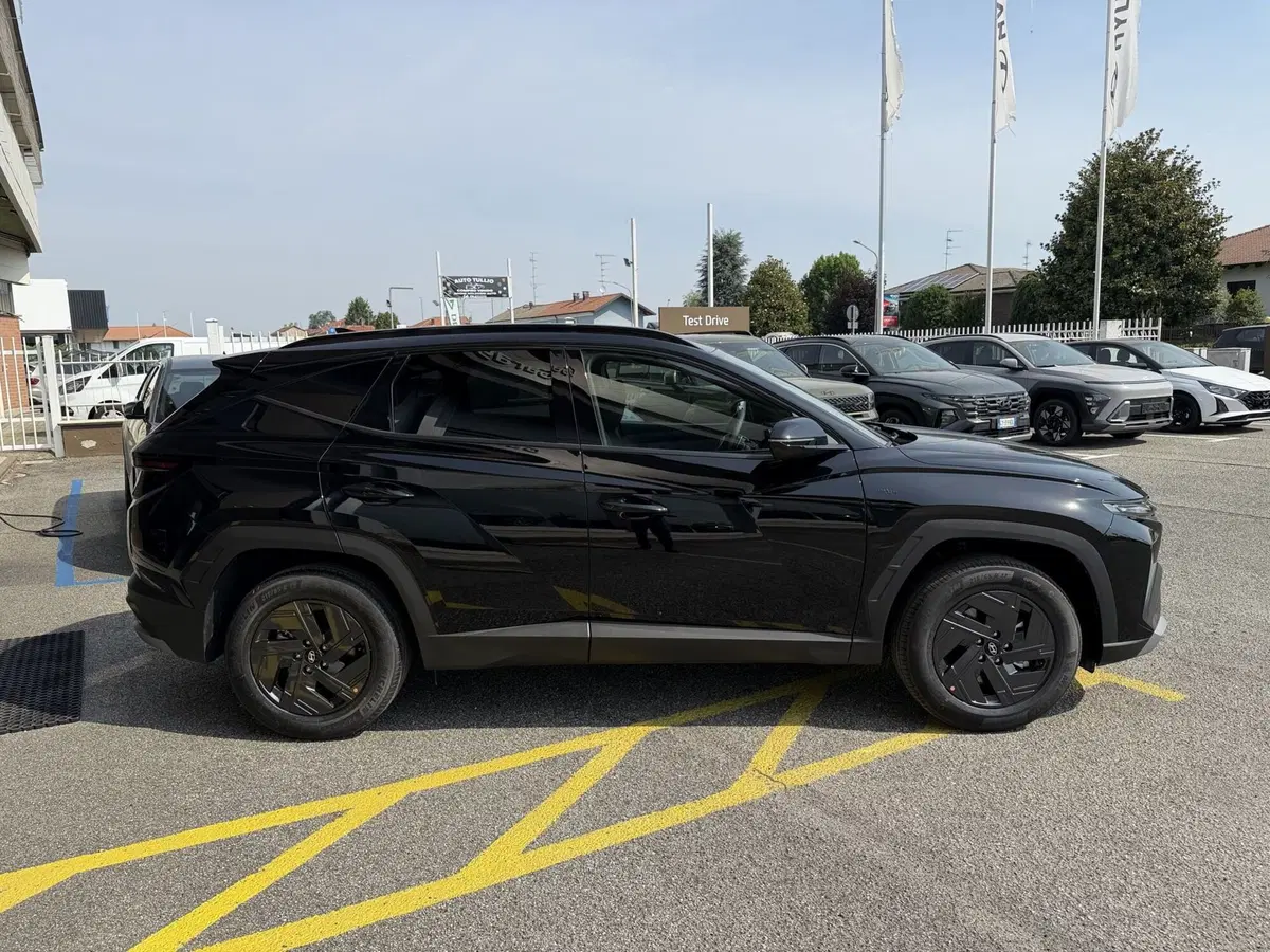 Hyundai Tucson nuova a Vercelli (5)