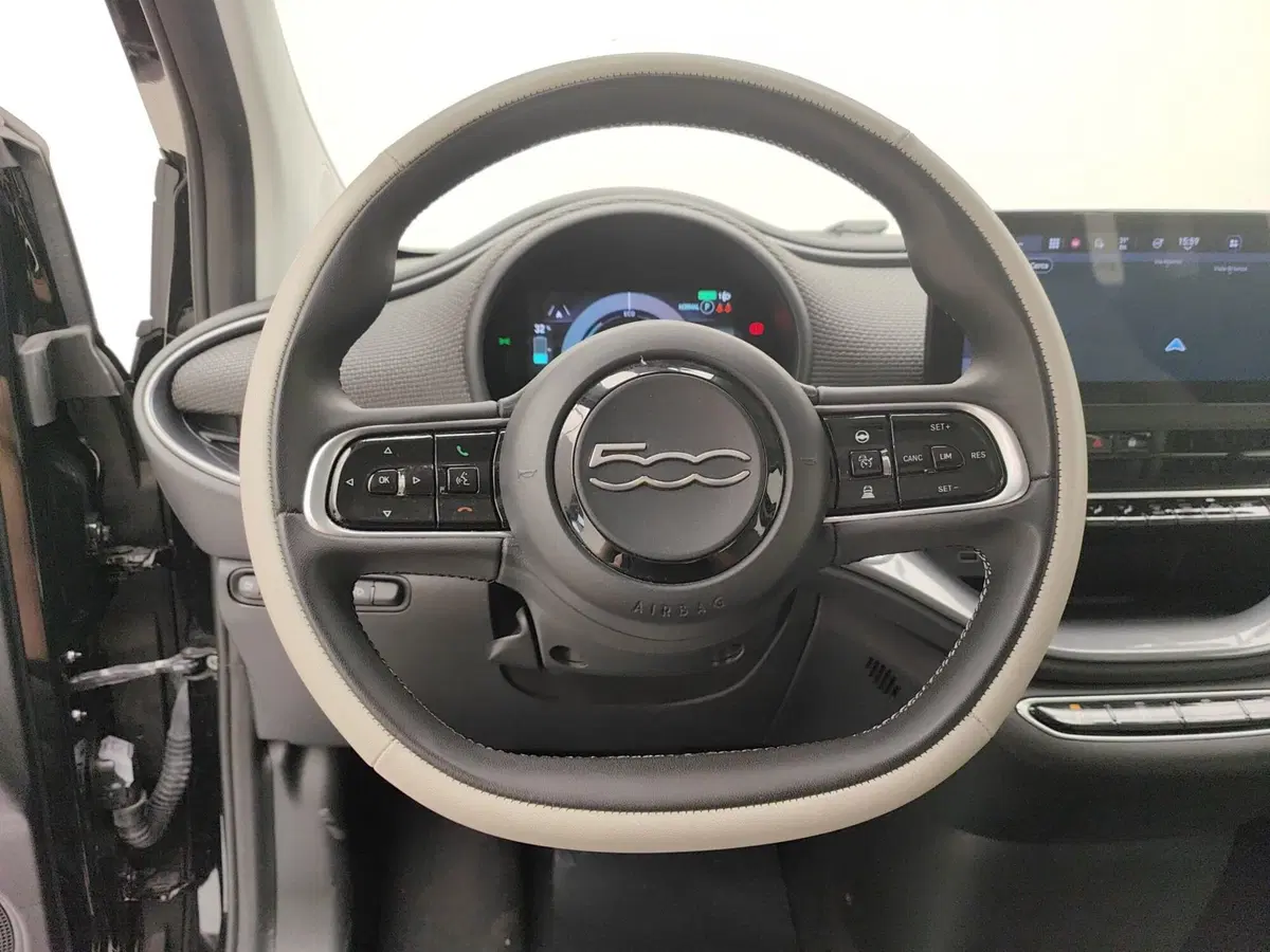 Fiat 500 Cabrio usata a Como (17)