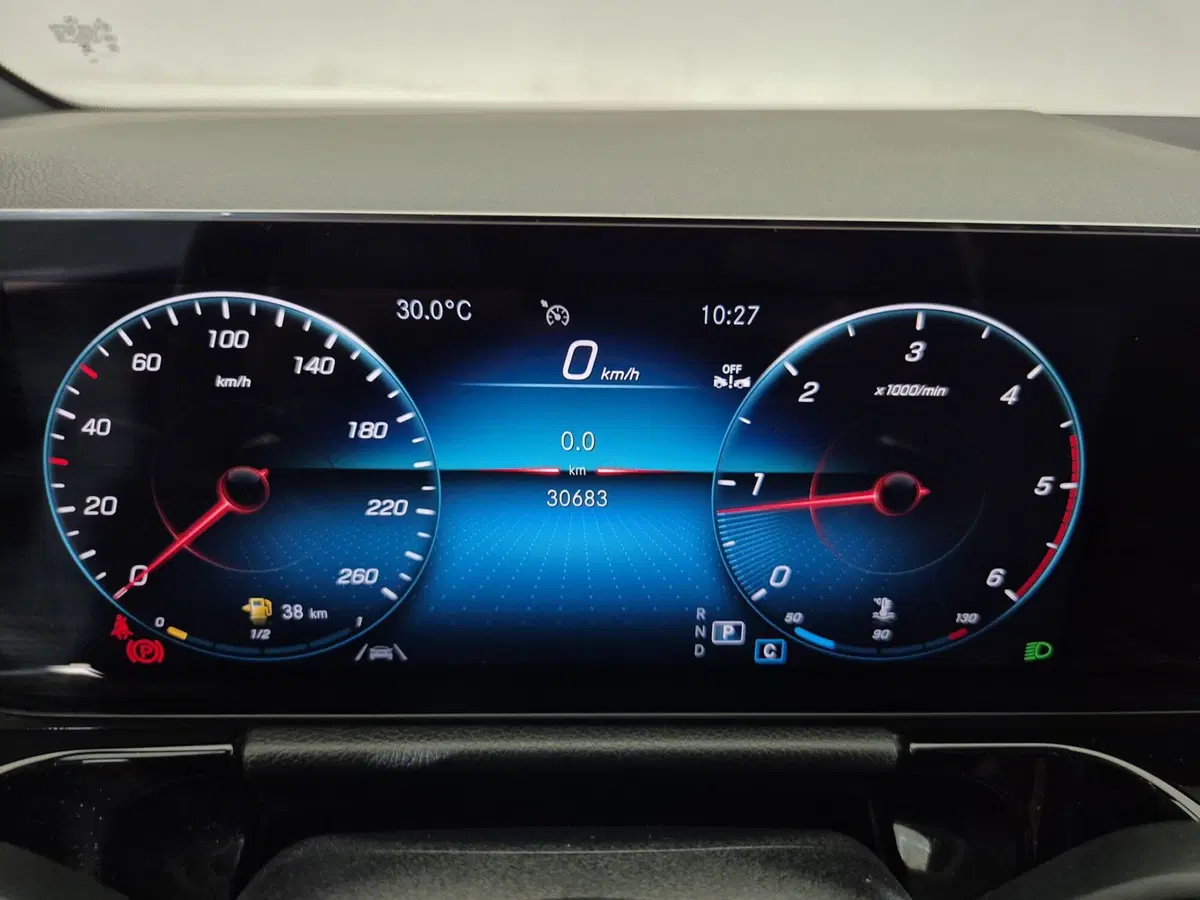 Mercedes-Benz GLA SUV usata a Torino (15)