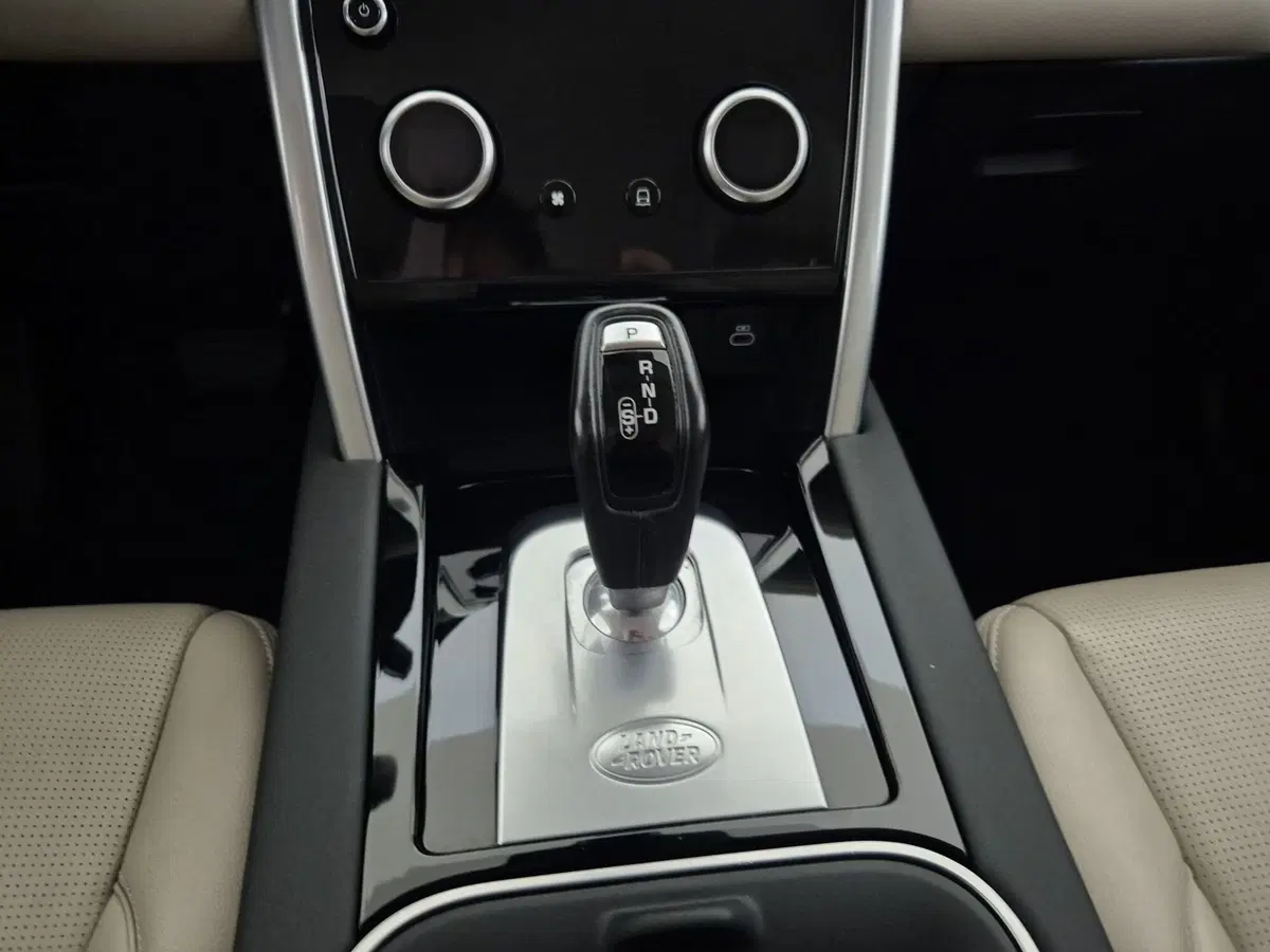 Land Rover Discovery Sport usata a Torino (10)