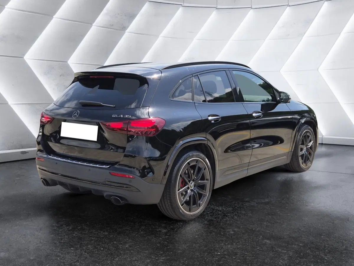 Mercedes-Benz GLA SUV usata  (4)