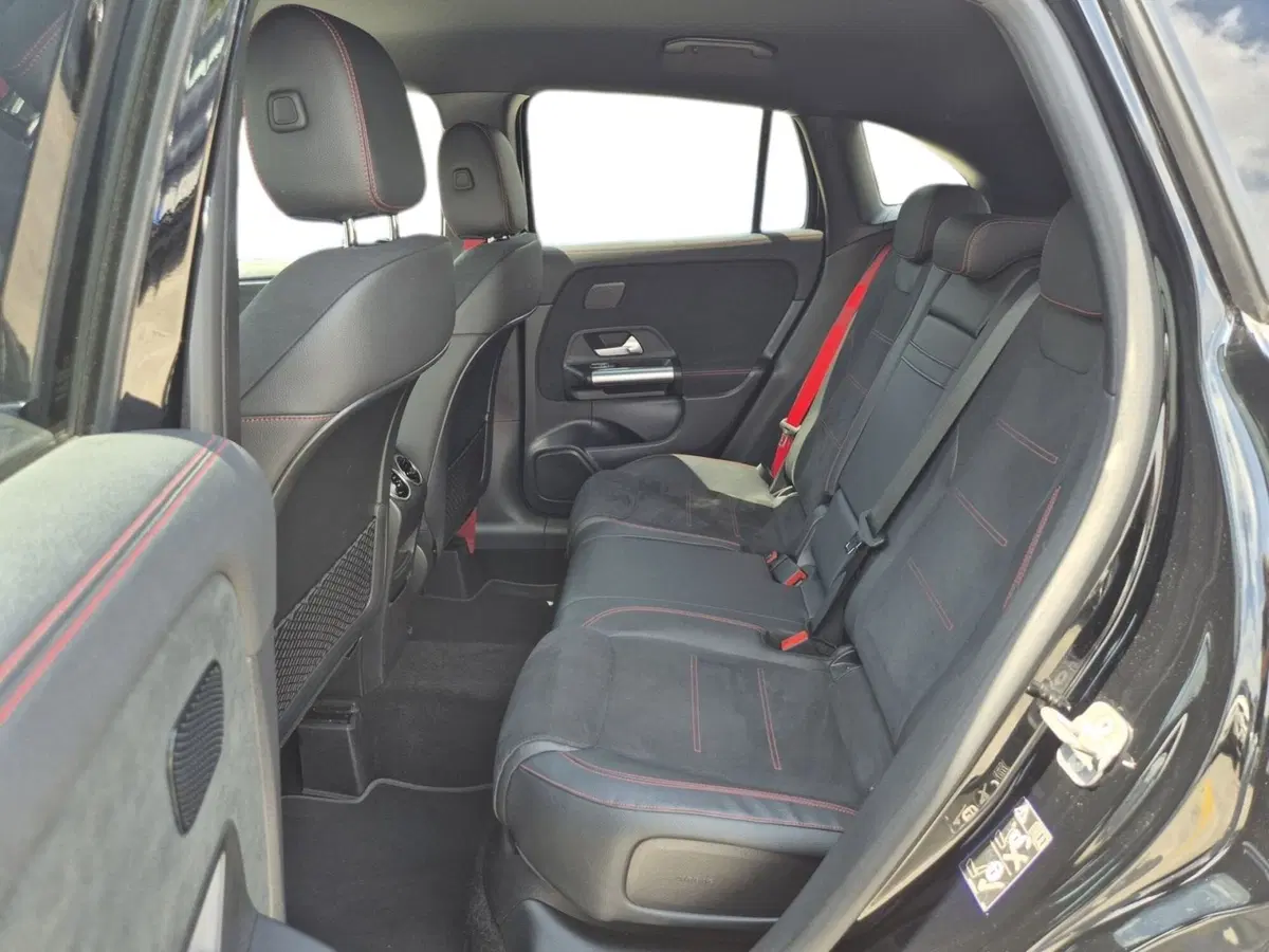 Mercedes-Benz GLA SUV usata  (7)