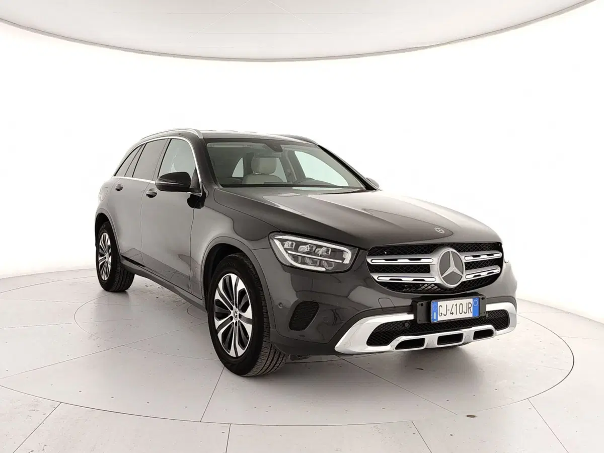 Mercedes-Benz GLC SUV usata a Caserta