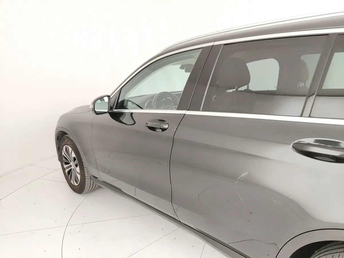 Mercedes-Benz GLC SUV usata a Caserta (13)