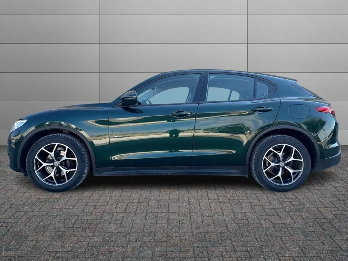 Alfa Romeo Stelvio usata a Catania (2)