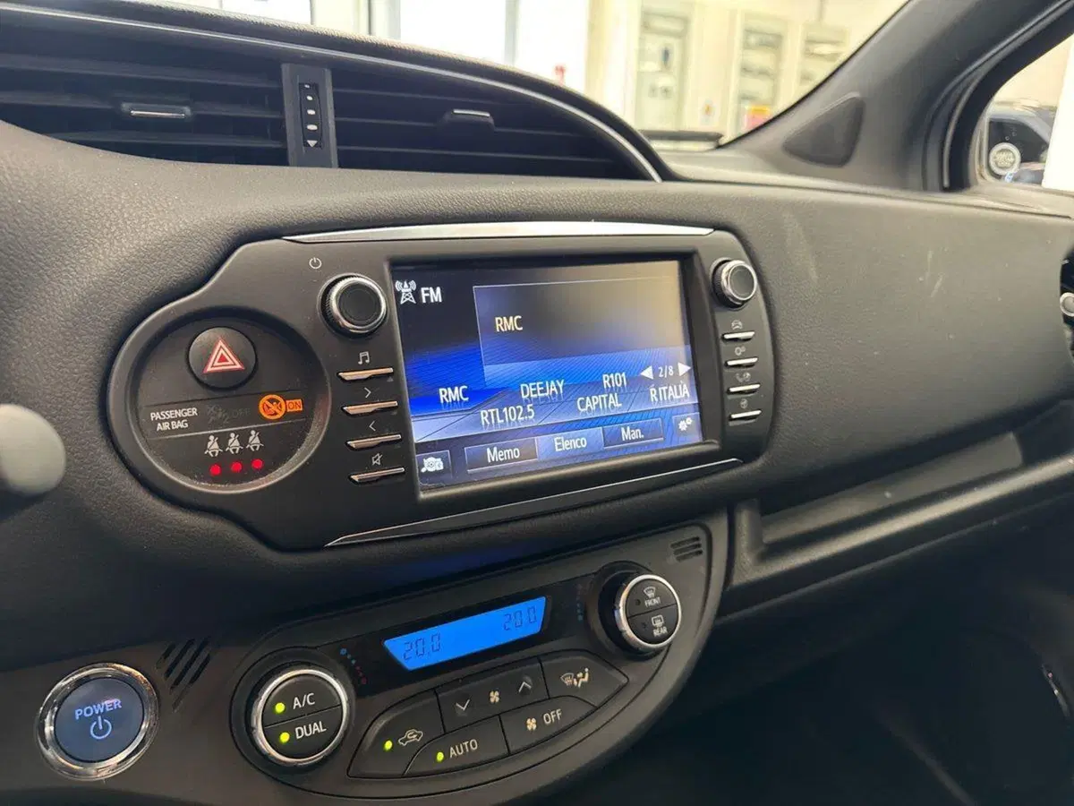 Toyota Yaris usata a Prato (9)