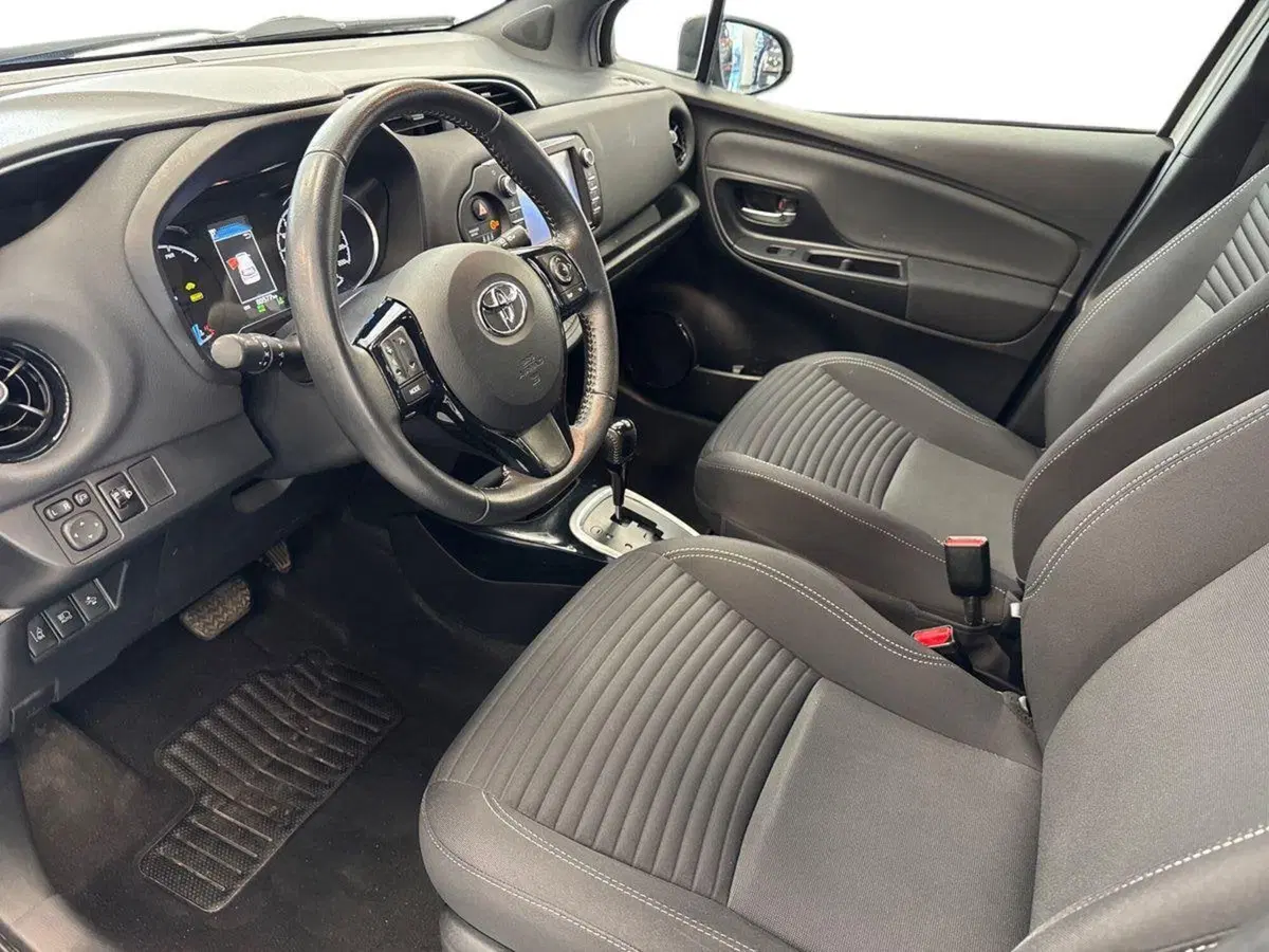 Toyota Yaris usata a Prato (7)