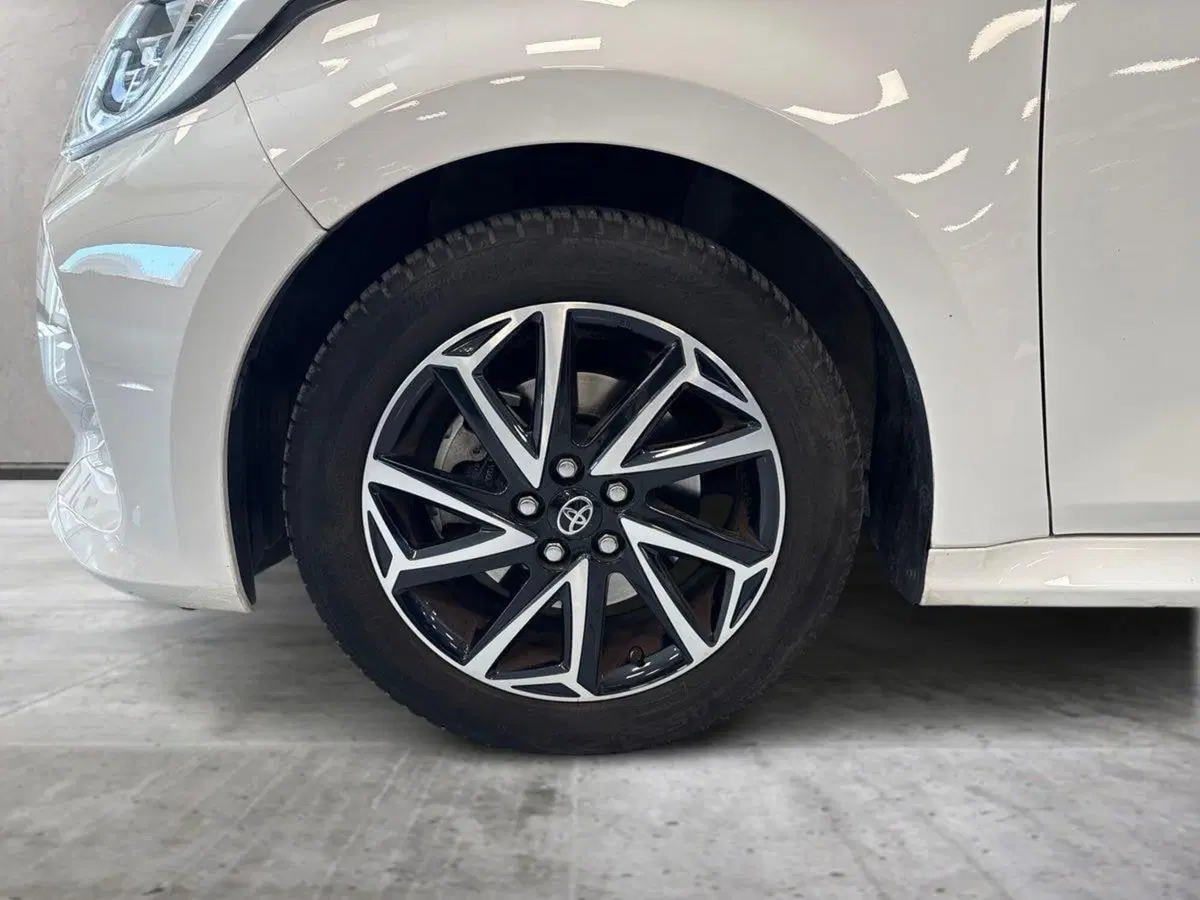 Toyota Yaris usata a Prato (9)