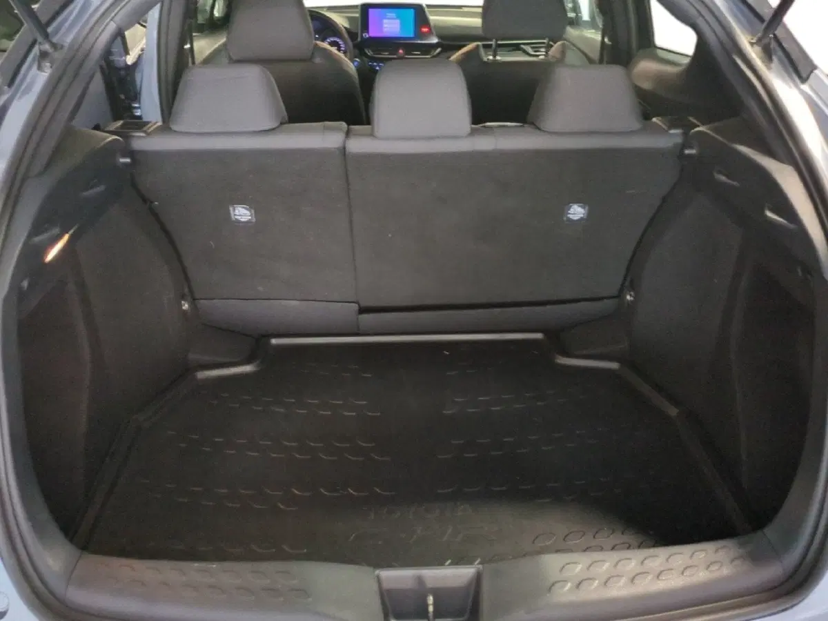 Toyota Toyota C-HR usata a Milano (10)
