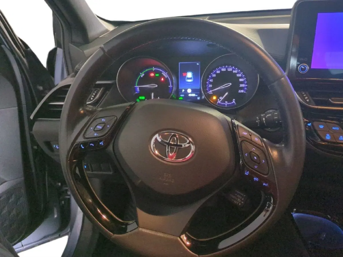 Toyota Toyota C-HR usata a Milano (14)