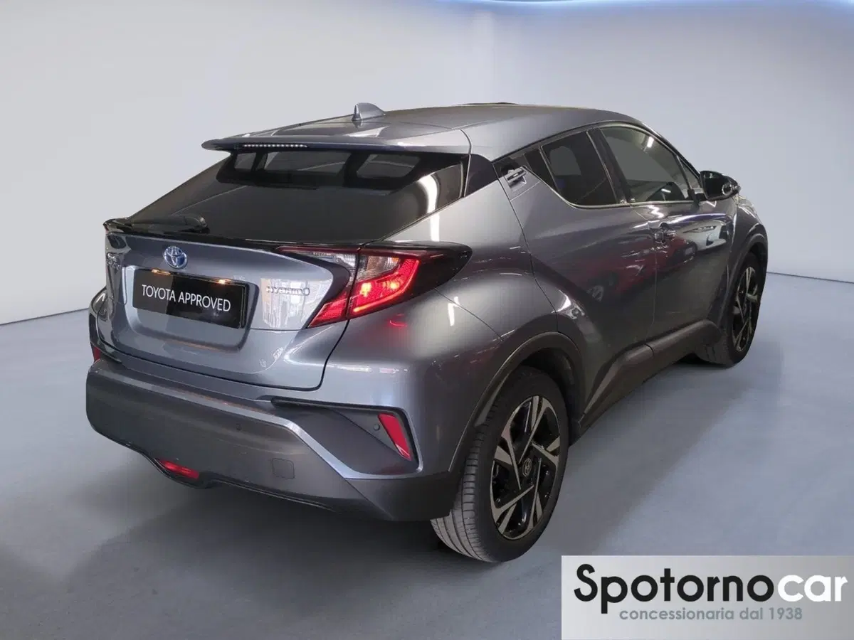 Toyota Toyota C-HR usata a Milano (4)