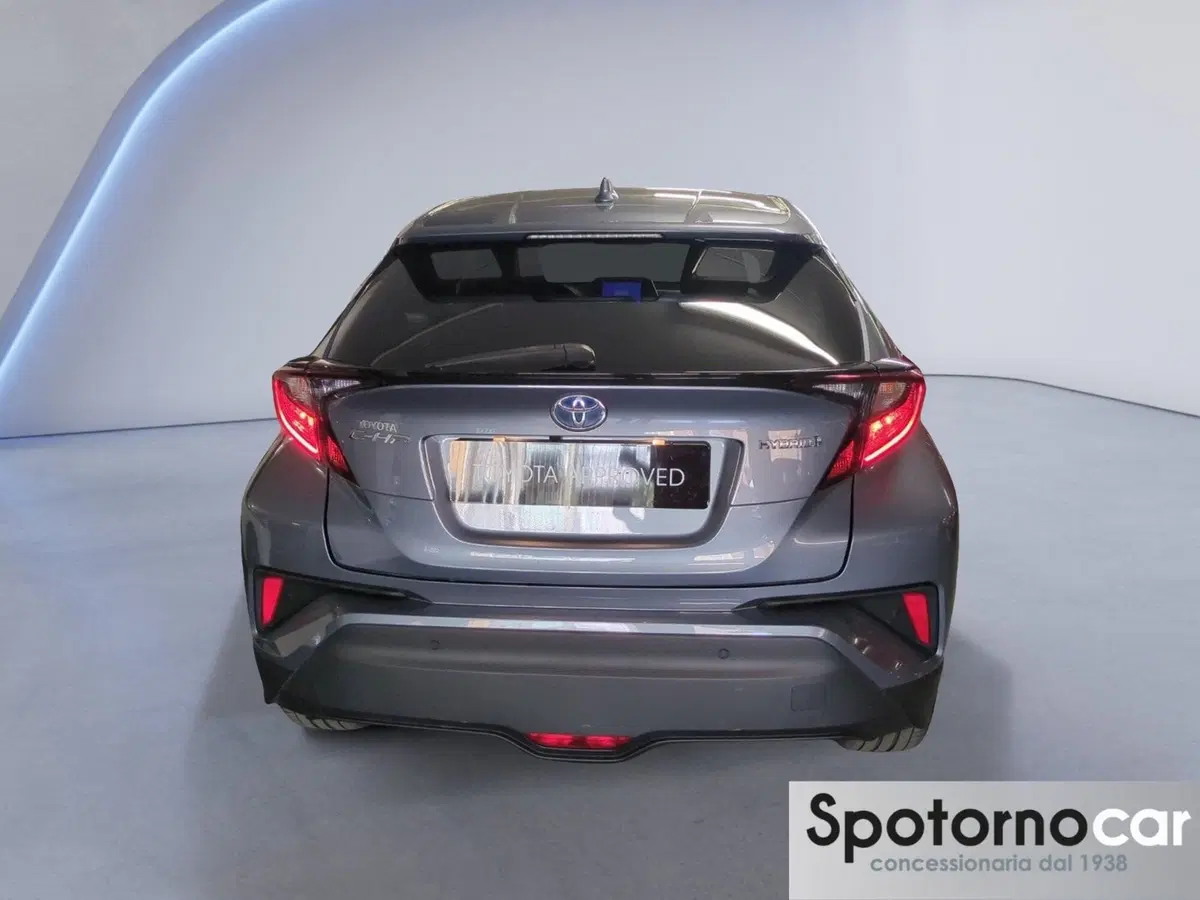 Toyota Toyota C-HR usata a Milano (5)