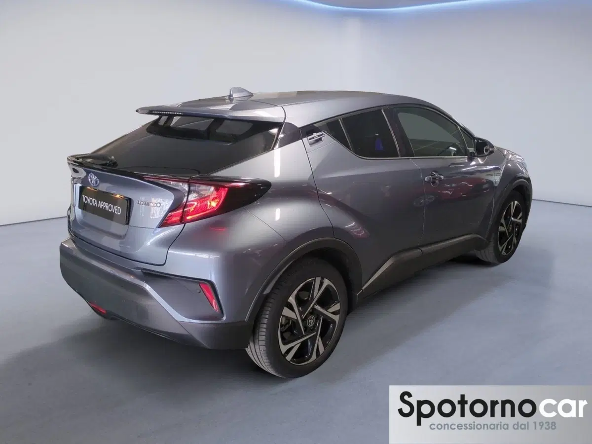 Toyota Toyota C-HR usata a Milano (7)