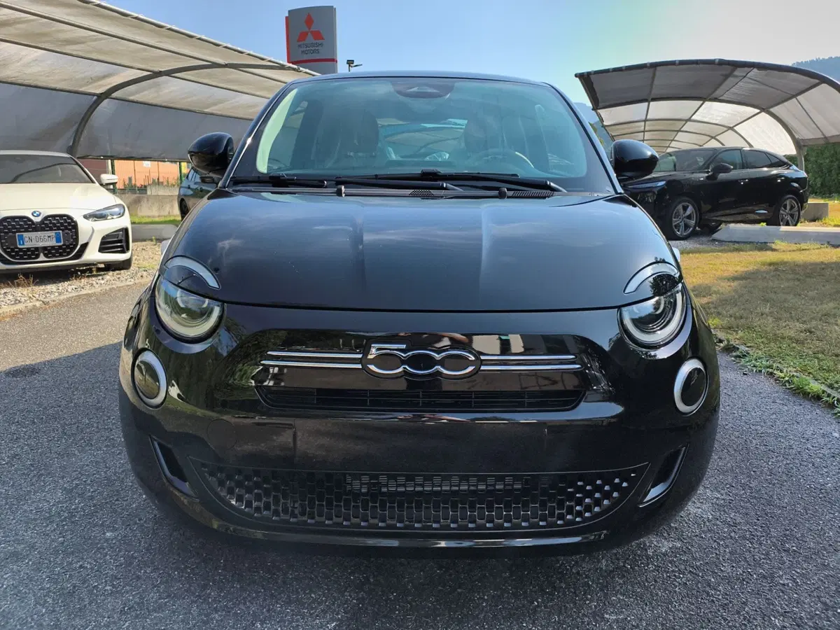 Fiat 500 nuova a La Spezia (3)