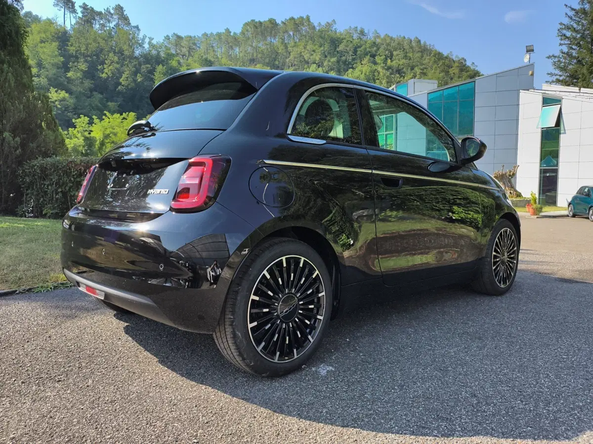 Fiat 500 nuova a La Spezia (6)